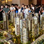 Jóvenes chinos apuestan por la estabilidad: el 70 % ya tiene casa propia, según HSBC